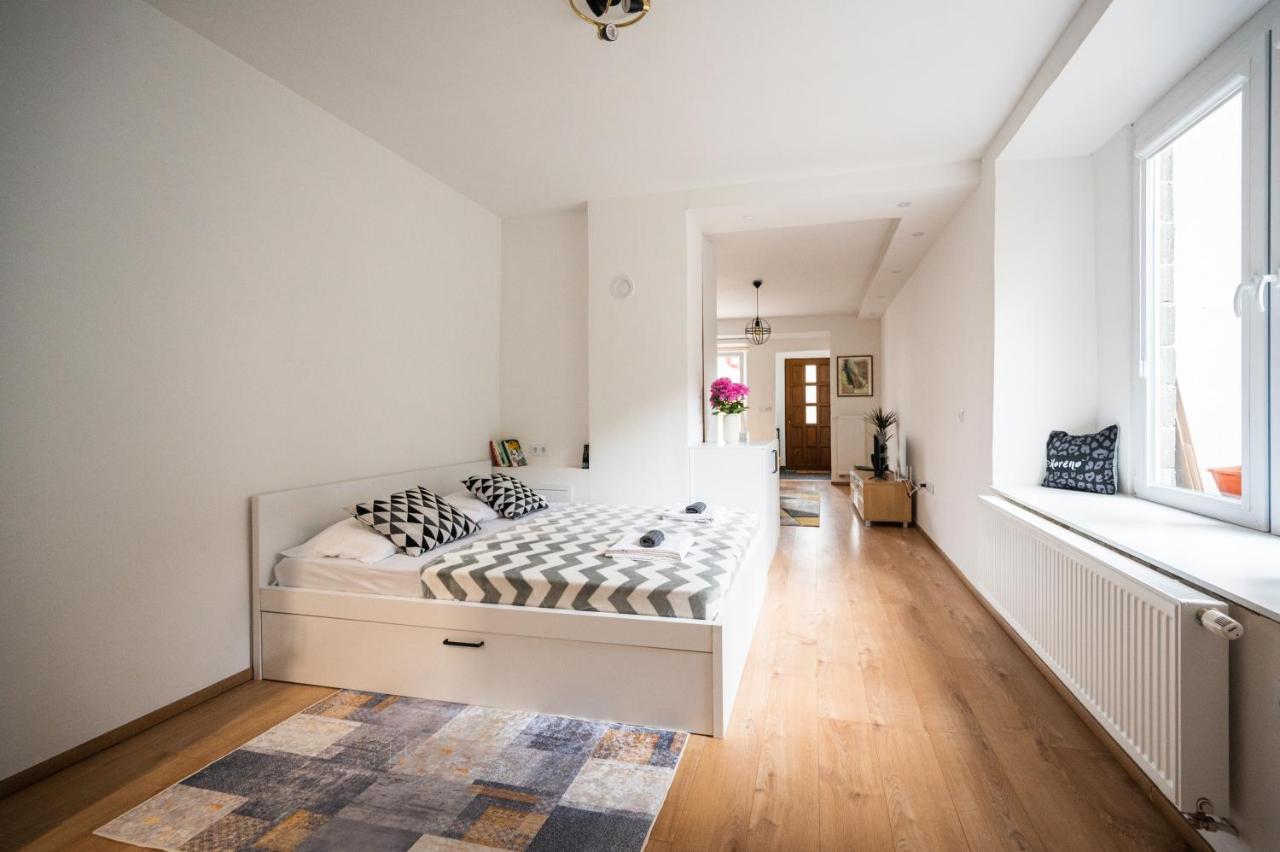 סראייבו Modern Studio Apartment In The Old Town מראה חיצוני תמונה